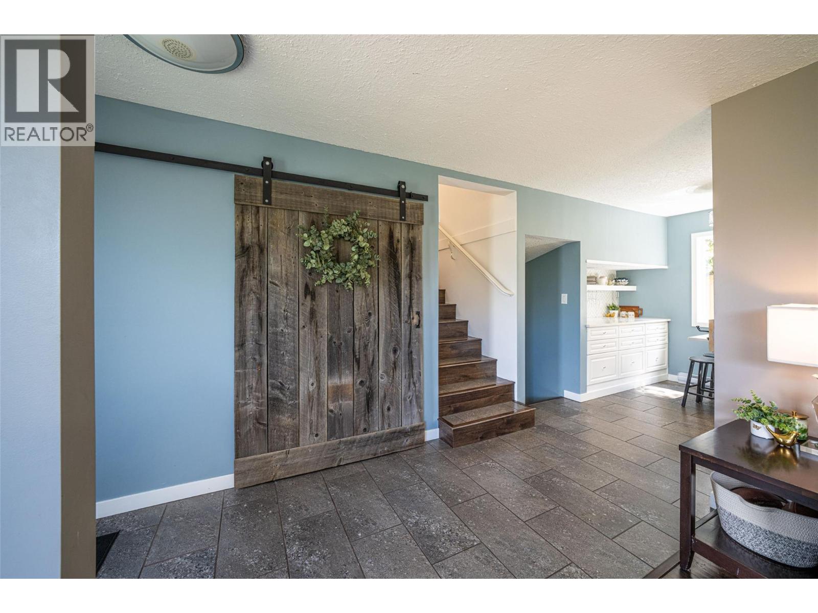 1204 42 Avenue - 12