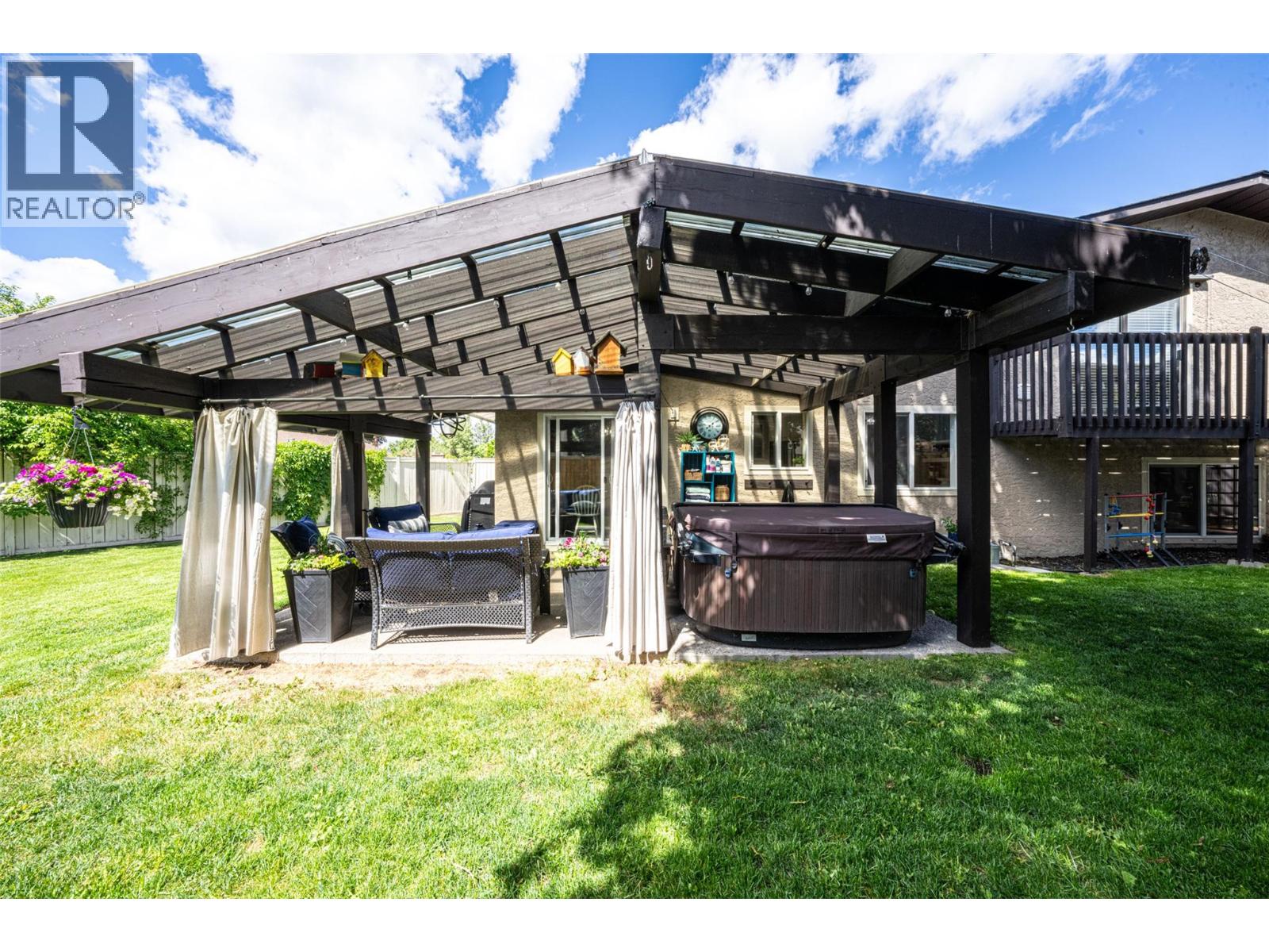 1204 42 Avenue - 66