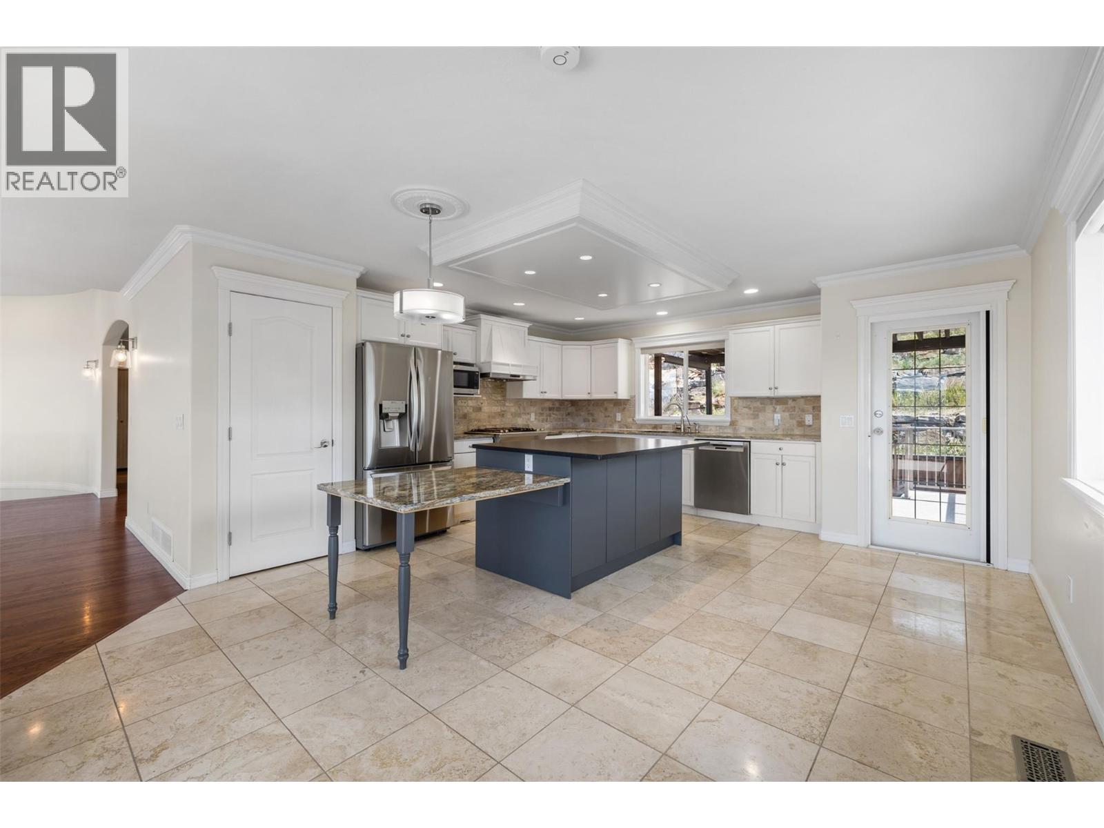 295 Raven Drive - 11