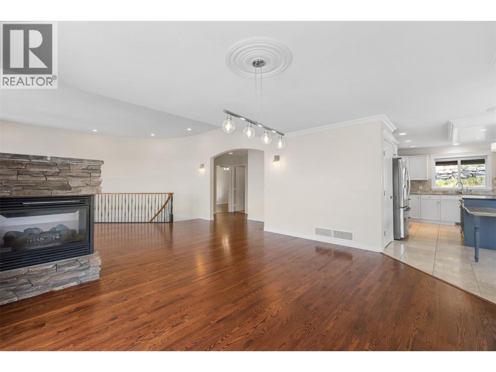 295 Raven Drive - 8