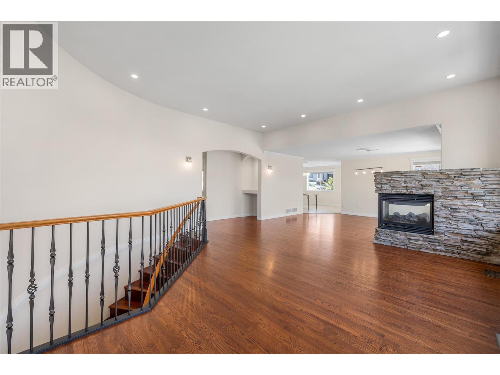 295 Raven Drive - 9