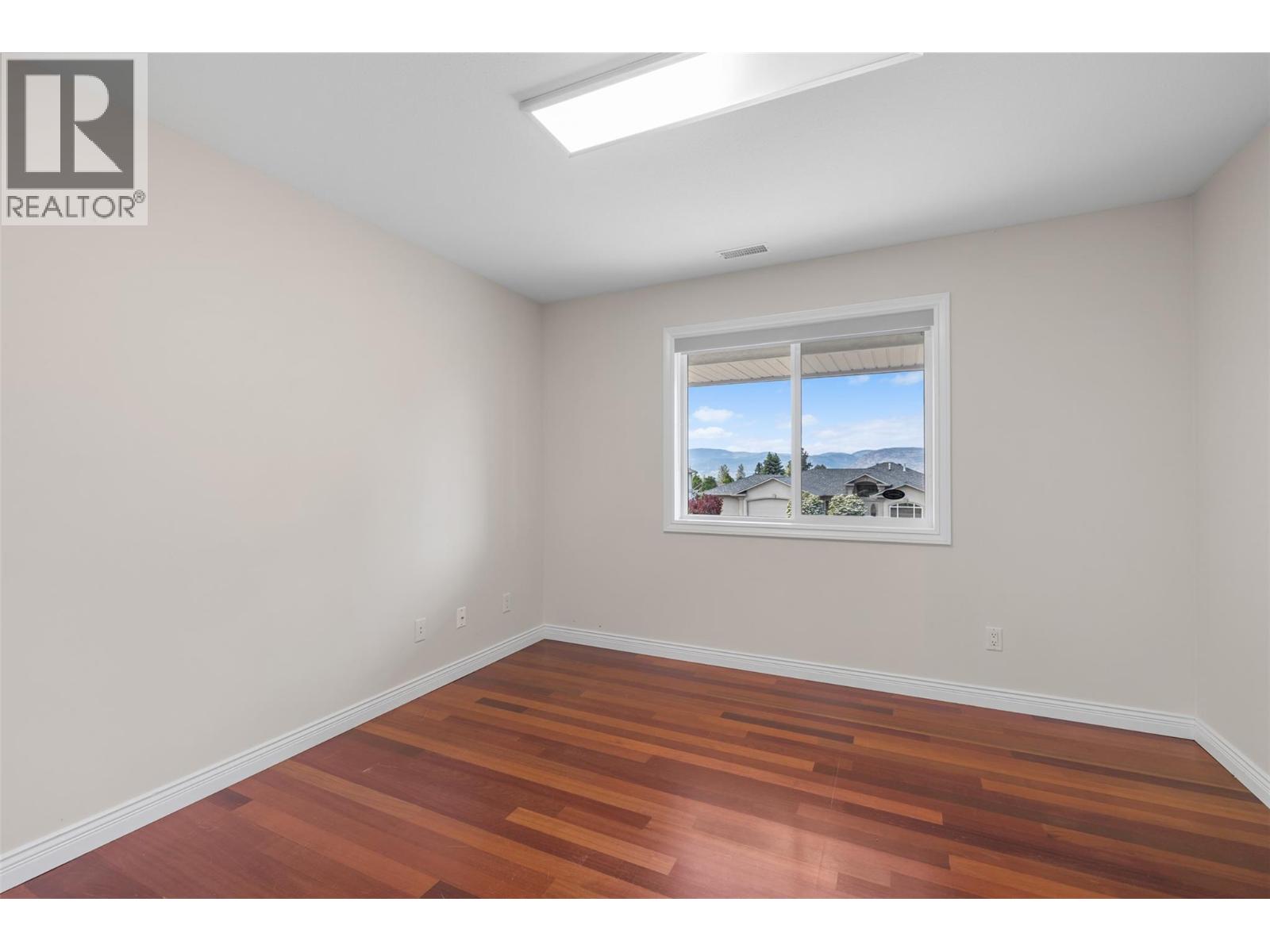 295 Raven Drive - 32