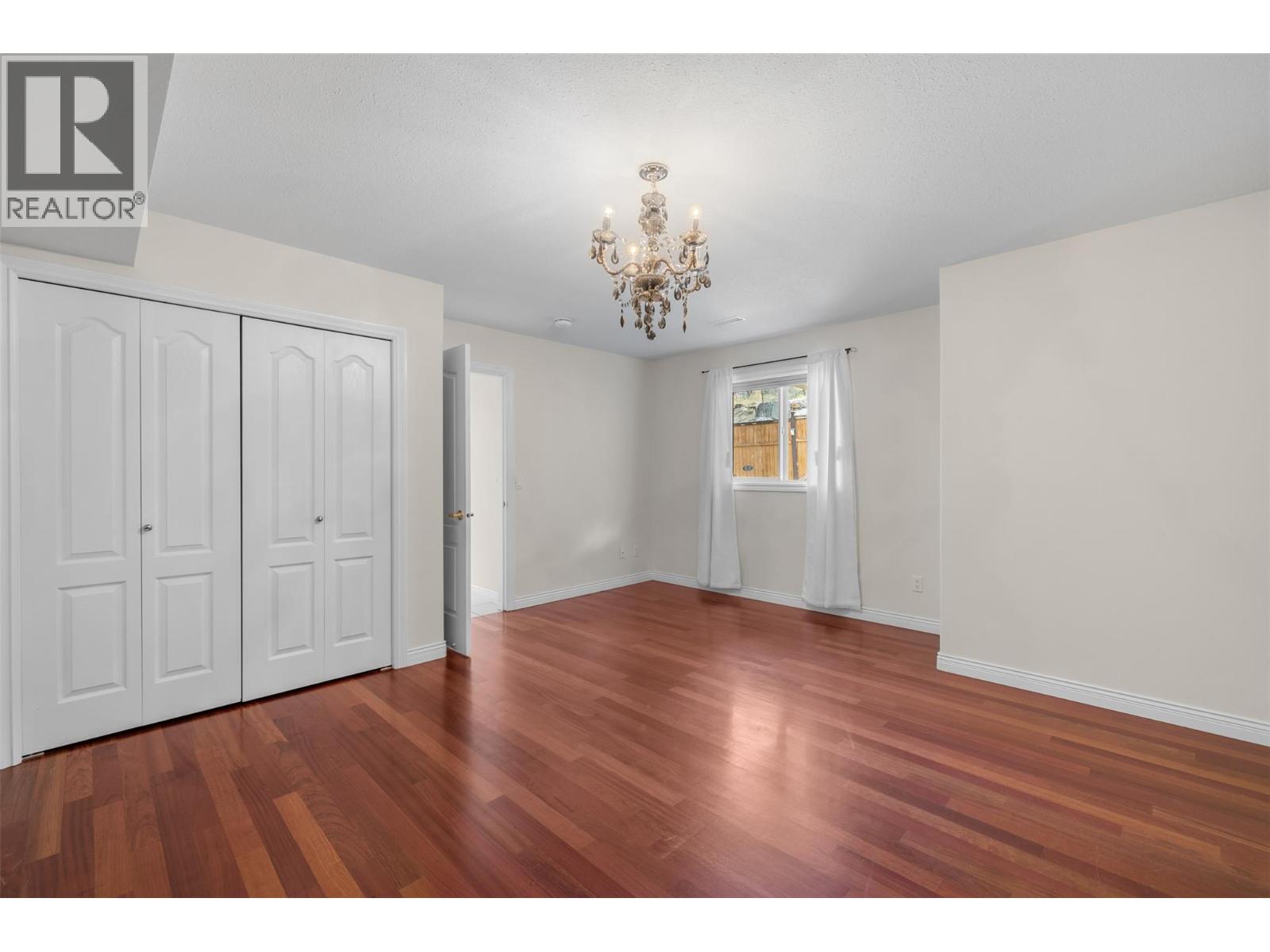 295 Raven Drive - 33