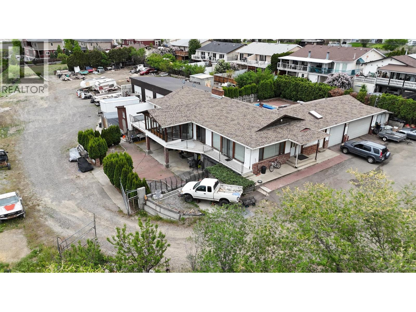 964 FERNIE Road - 1
