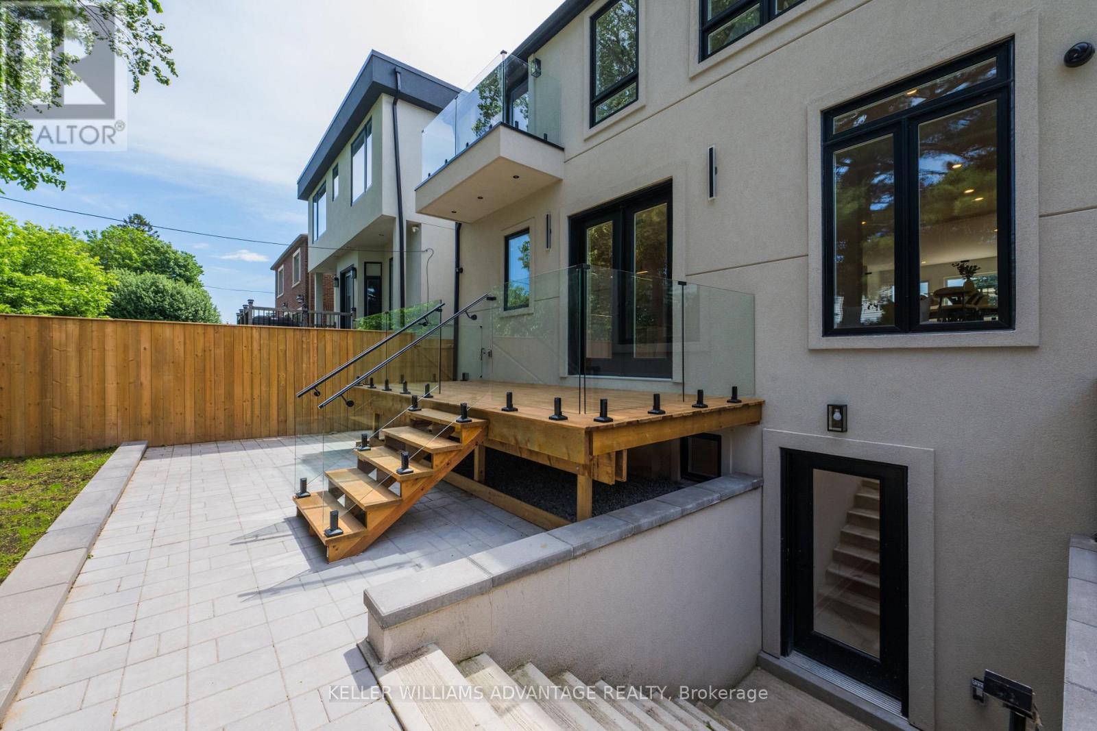 121 DURANT AVENUE - 46