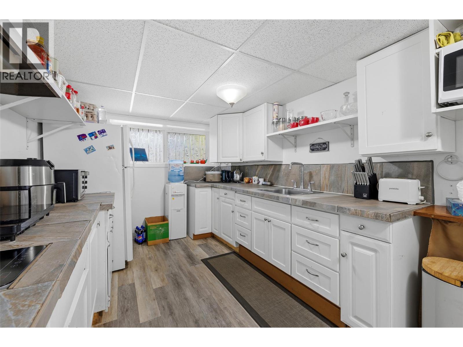  4171 Lakeshore Road, Kelowna