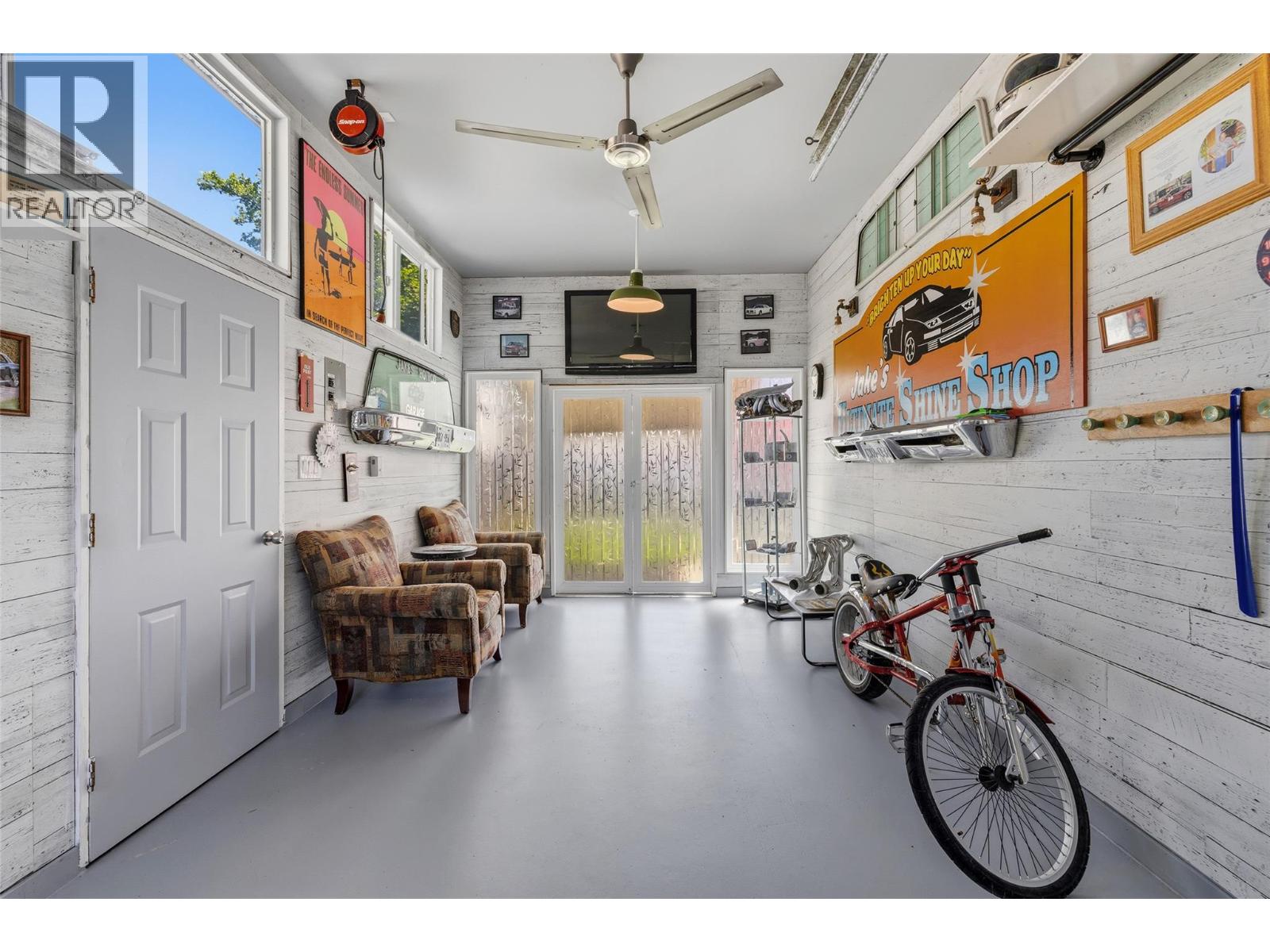 4171 Lakeshore Road, Kelowna