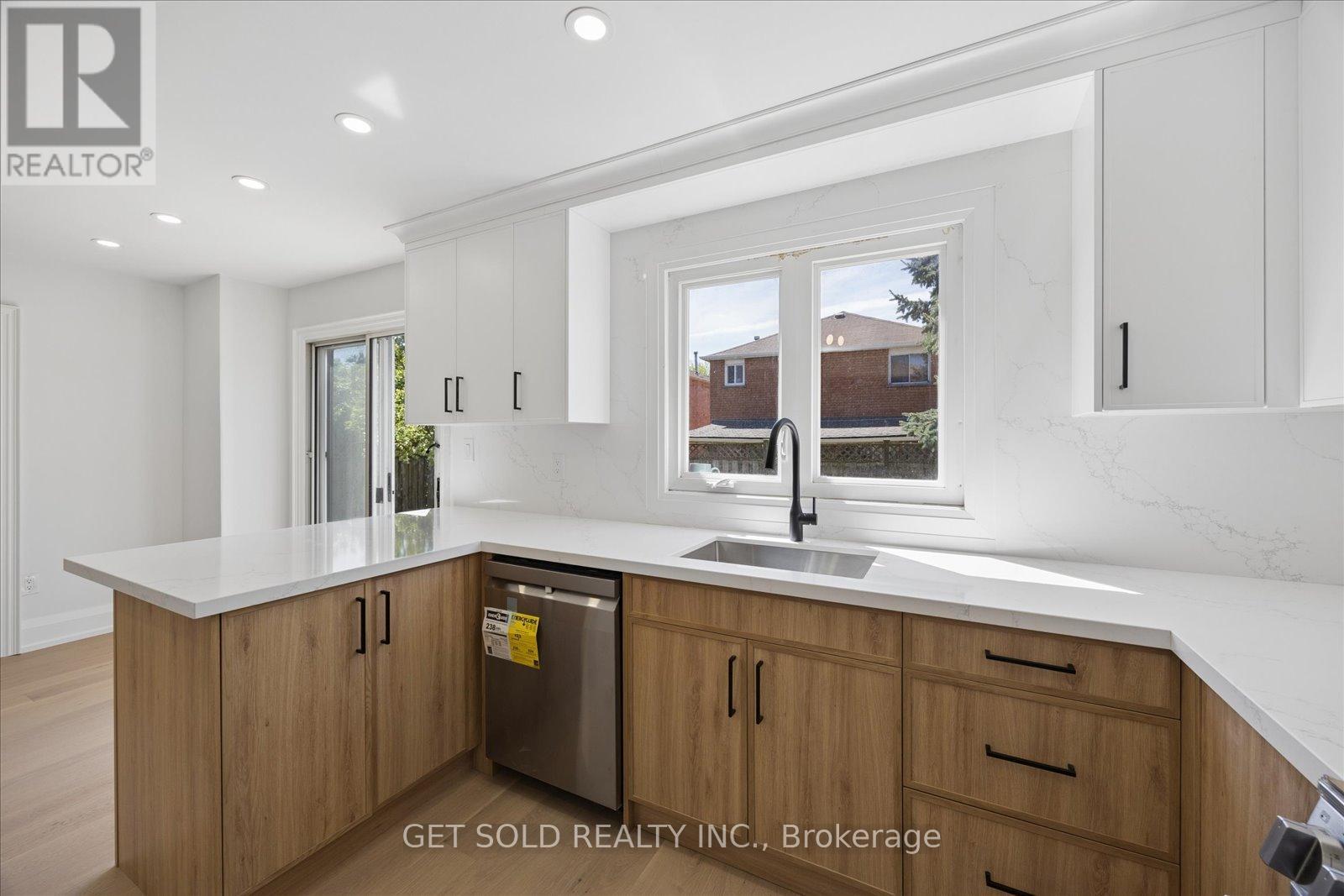 181 BROWNRIDGE DRIVE - 22