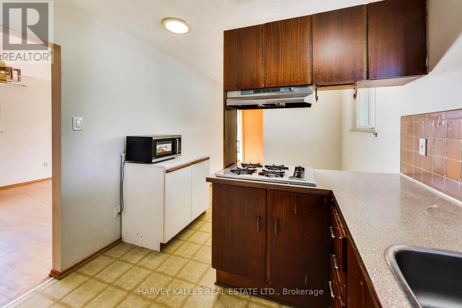 3760 WOODRUFF CRESCENT - 12