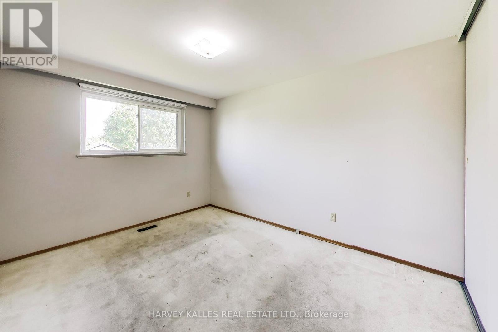 3760 WOODRUFF CRESCENT - 13