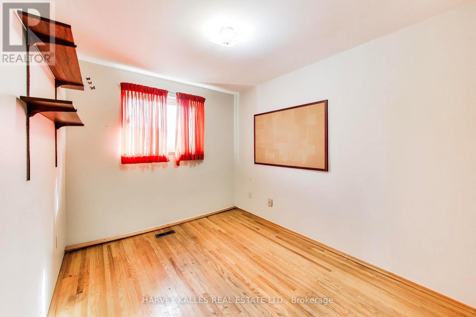 3760 WOODRUFF CRESCENT - 19