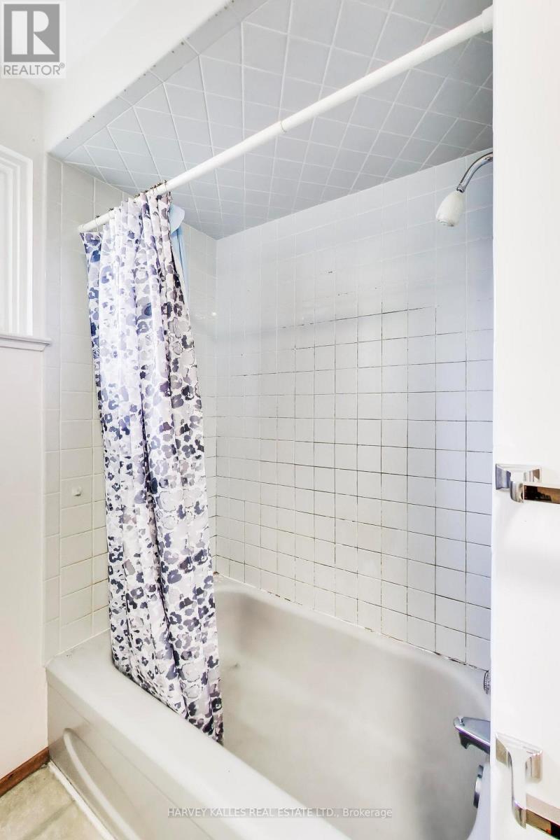 3760 WOODRUFF CRESCENT - 22