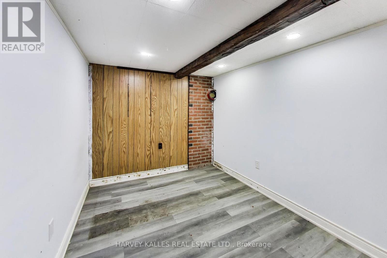 3760 WOODRUFF CRESCENT - 27