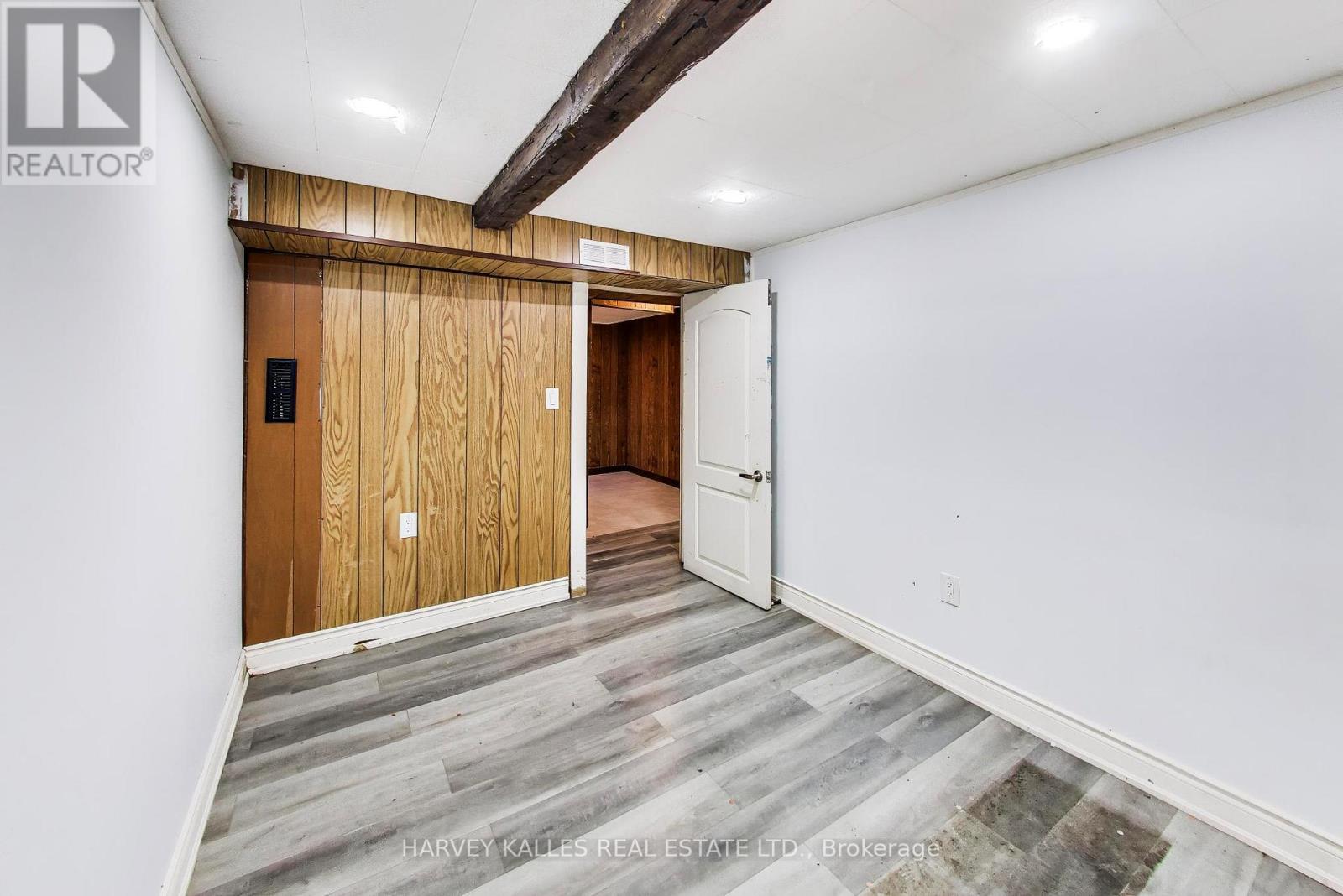 3760 WOODRUFF CRESCENT - 28