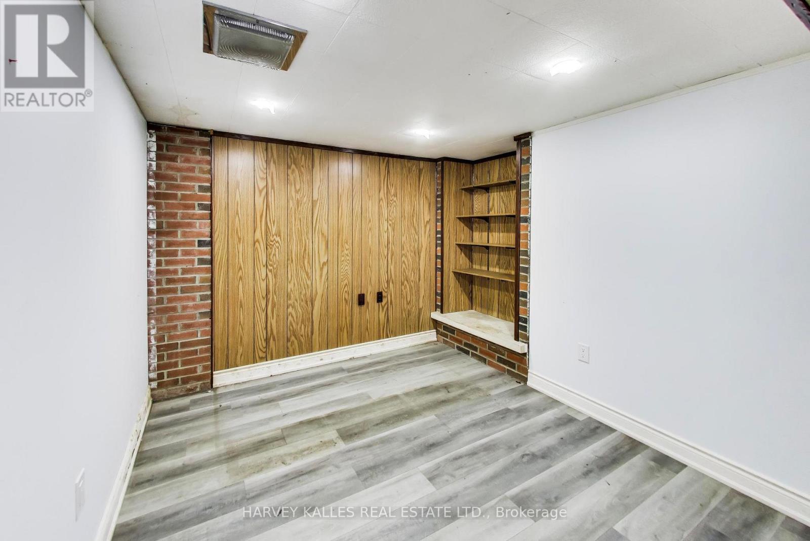 3760 WOODRUFF CRESCENT - 29