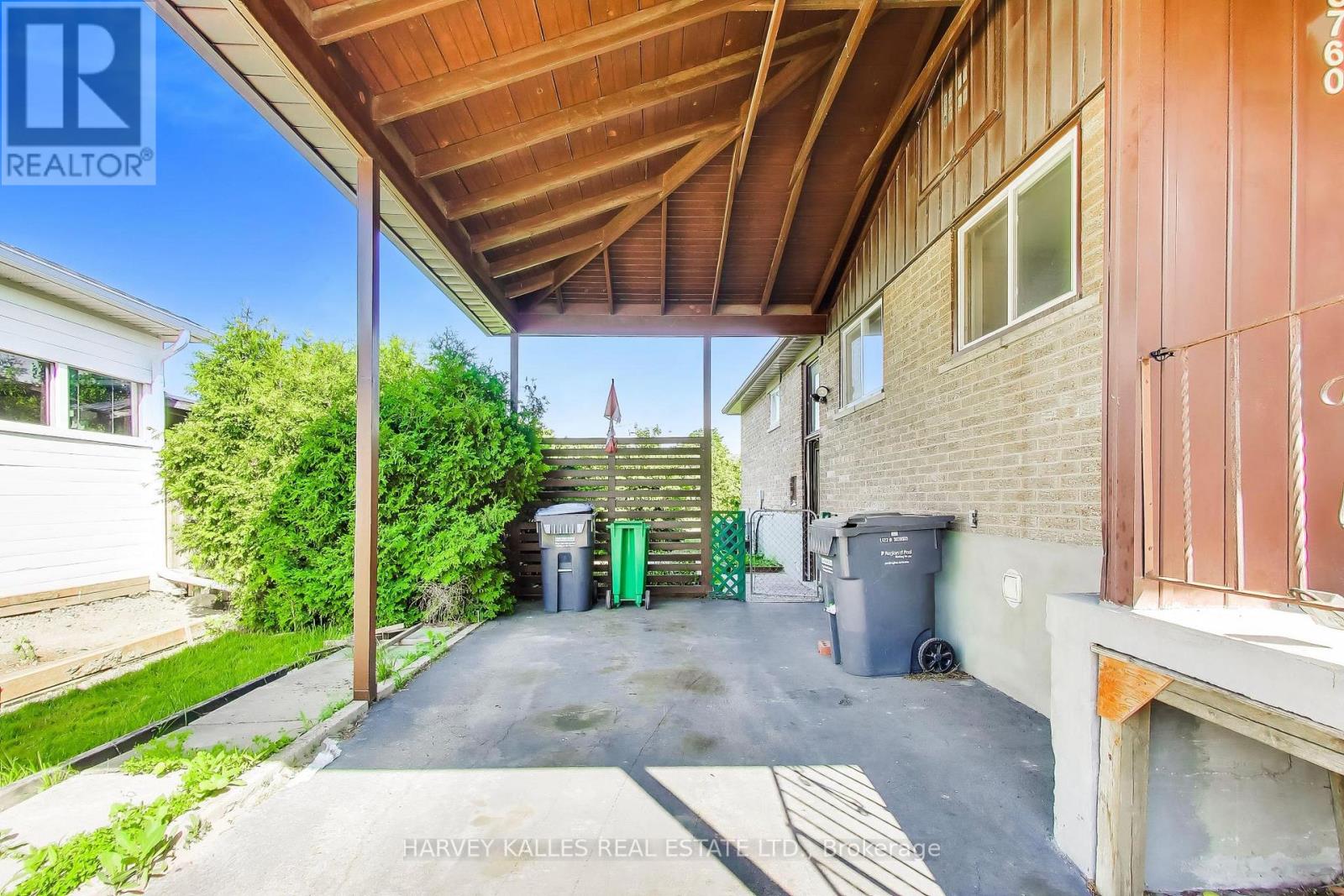 3760 WOODRUFF CRESCENT - 3
