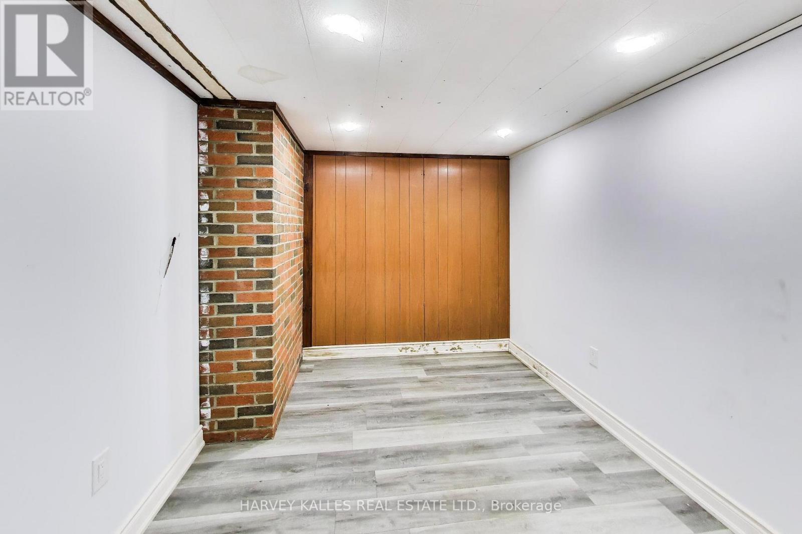 3760 WOODRUFF CRESCENT - 31