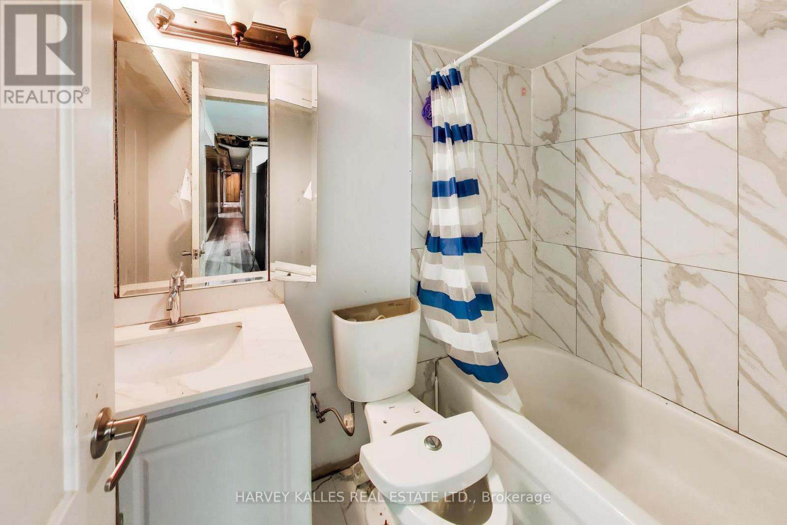 3760 WOODRUFF CRESCENT - 35