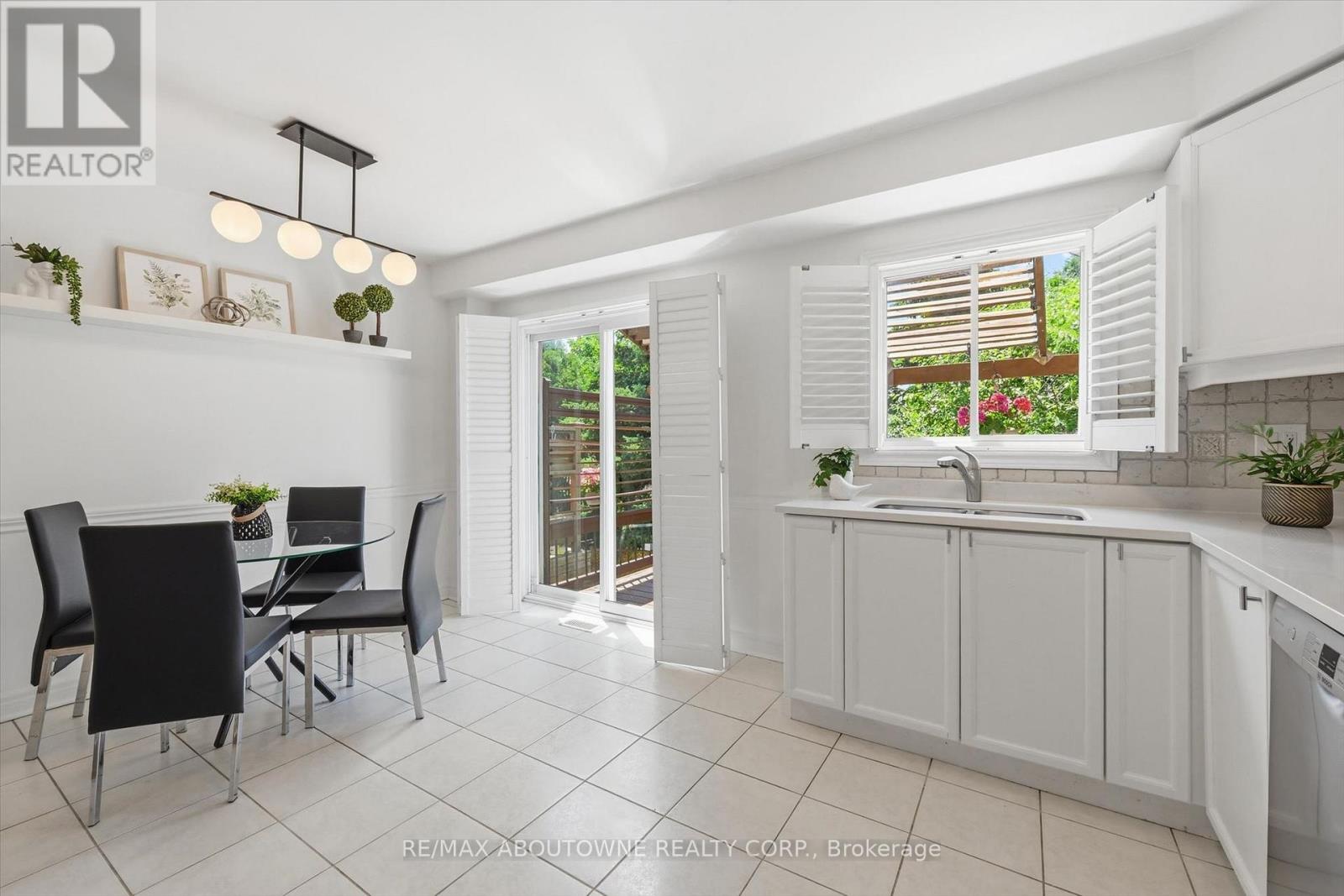 2420 RAVINEBROOK CRESCENT - 15