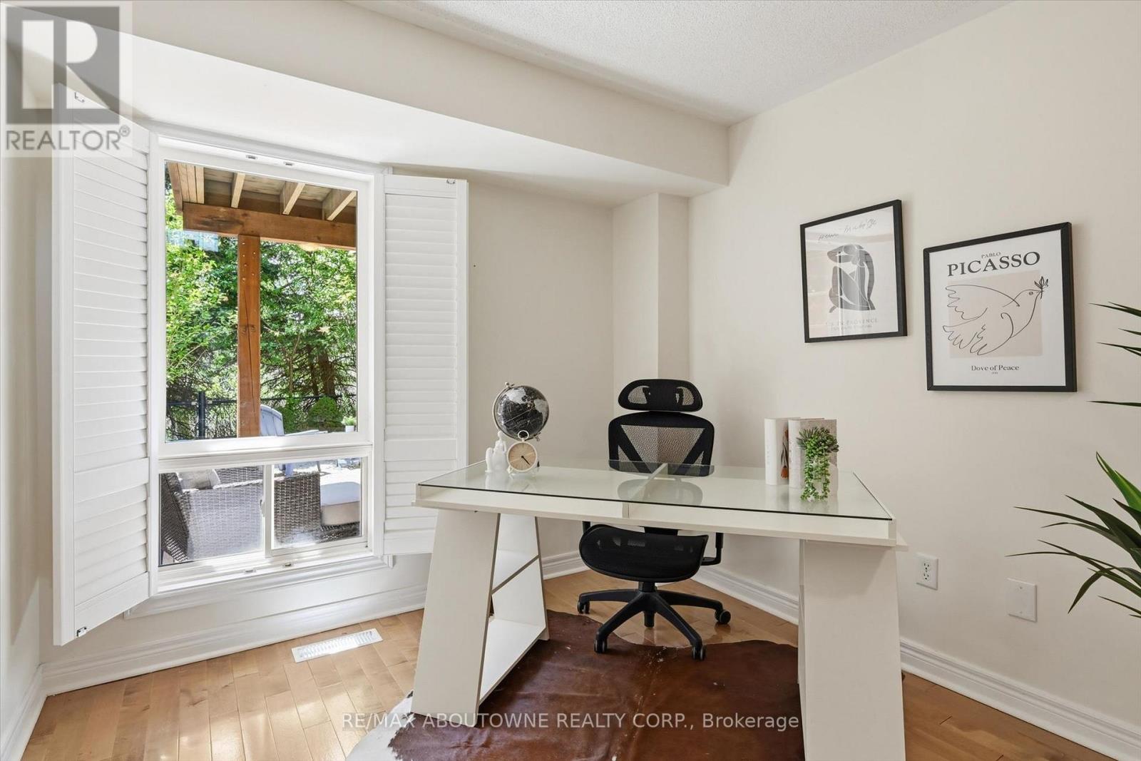 2420 RAVINEBROOK CRESCENT - 27