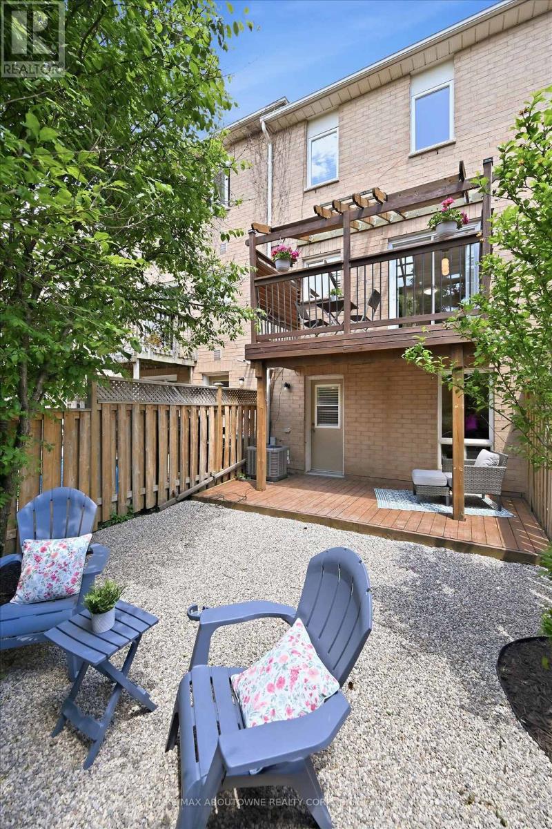 2420 RAVINEBROOK CRESCENT - 38