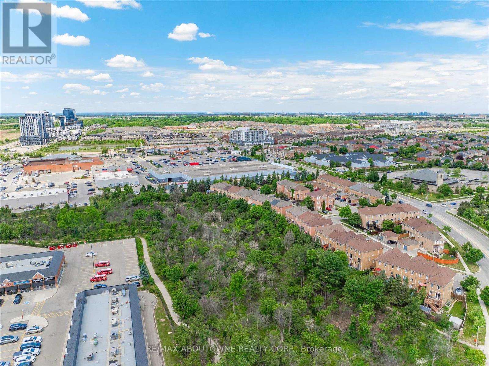 2420 RAVINEBROOK CRESCENT - 47