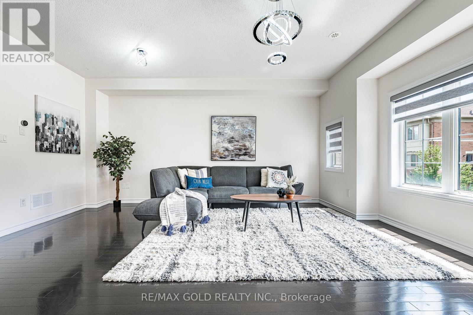 #151 6 PULBERRY CLOSE - 12