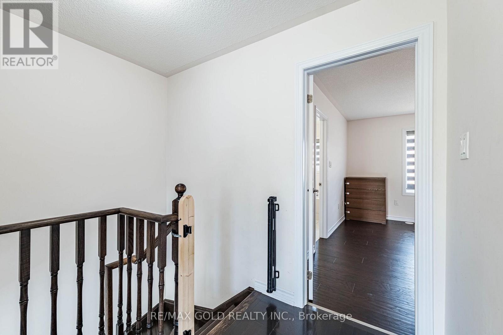 #151 6 PULBERRY CLOSE - 24