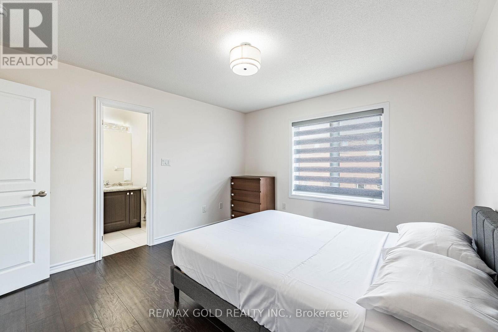 #151 6 PULBERRY CLOSE - 26