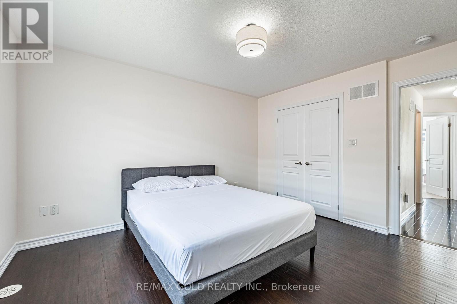 #151 6 PULBERRY CLOSE - 27
