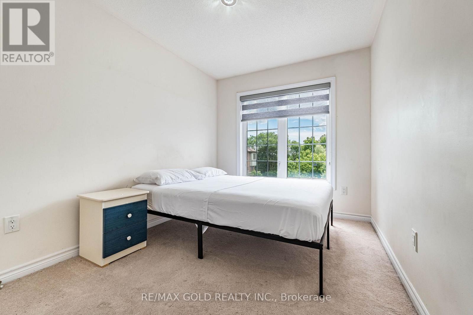 #151 6 PULBERRY CLOSE - 34