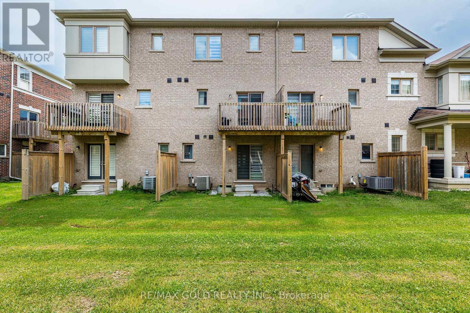 #151 6 PULBERRY CLOSE - 44