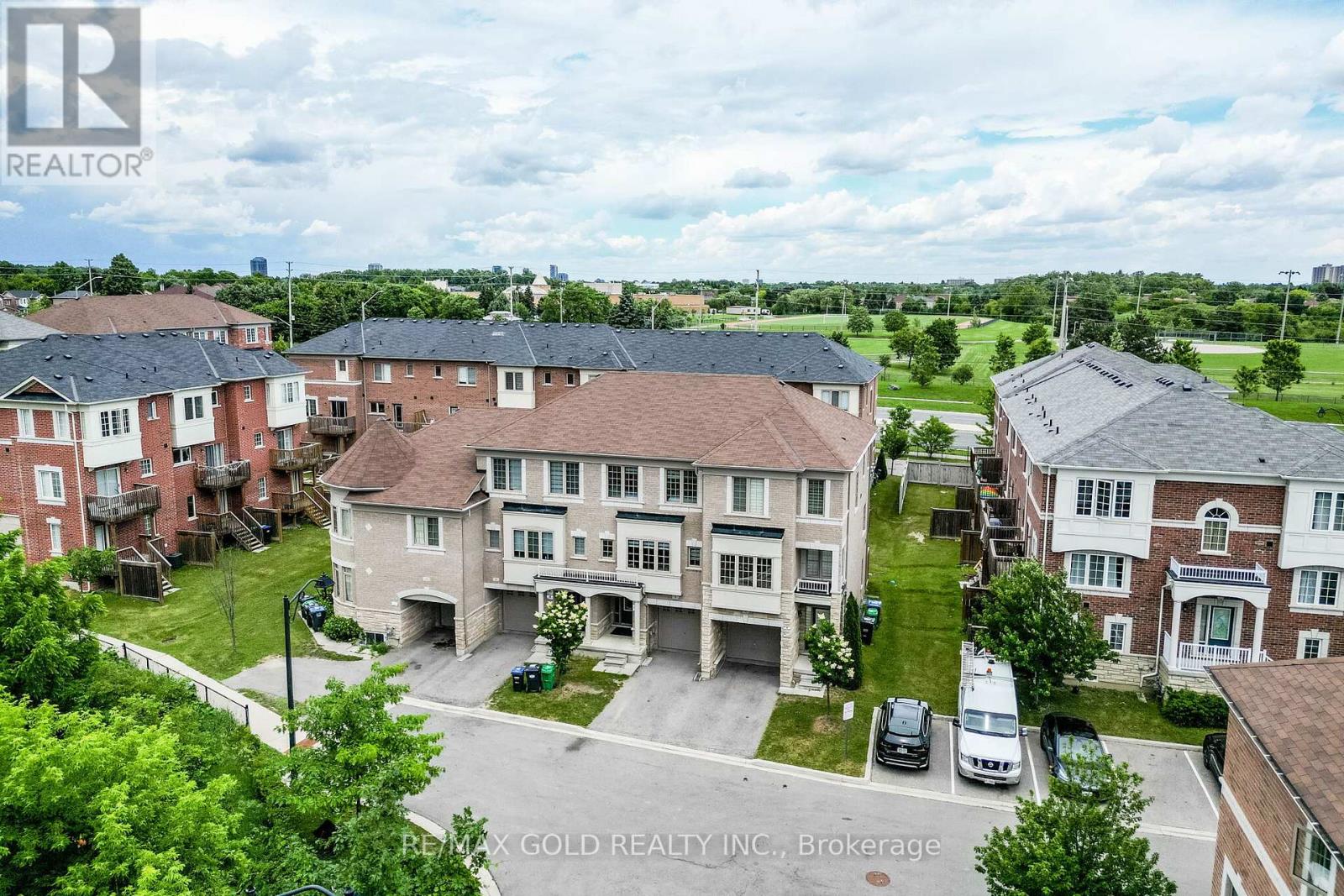#151 6 PULBERRY CLOSE - 48