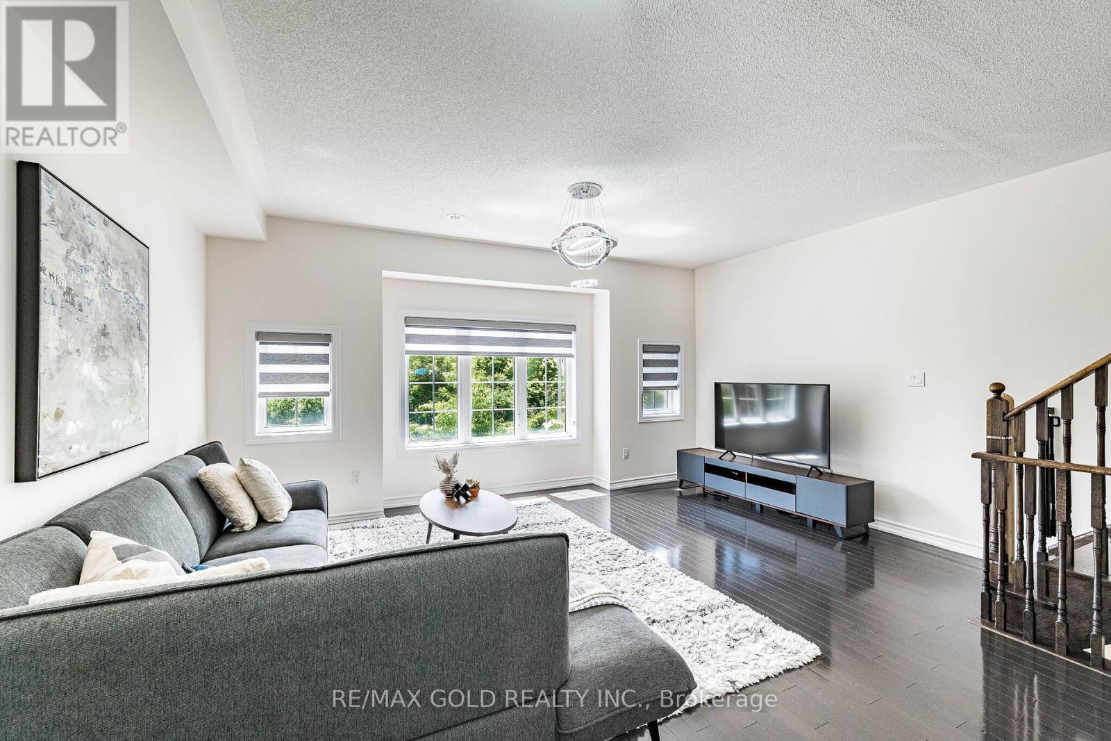 #151 6 PULBERRY CLOSE - 9