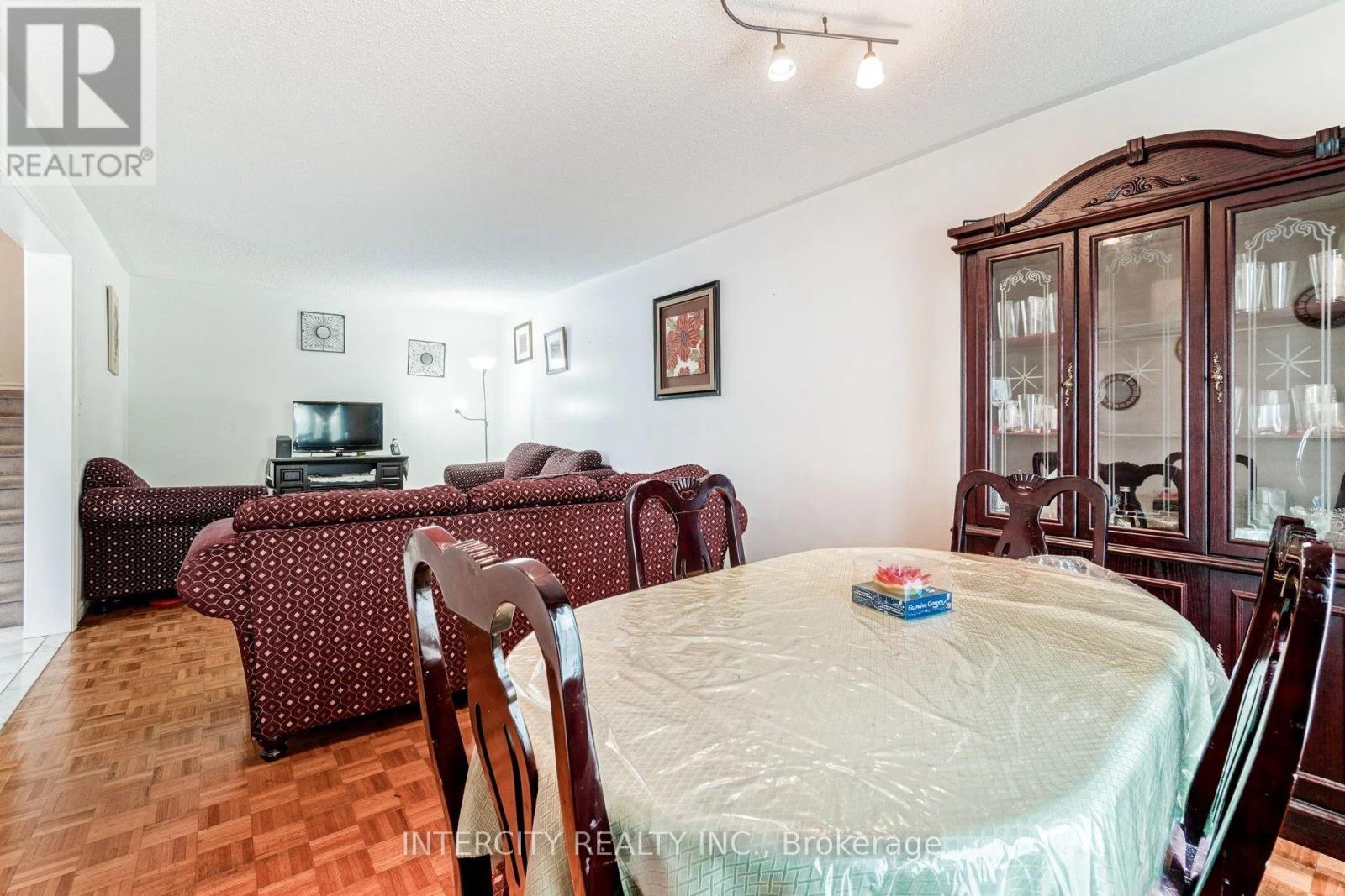 159 PRESSED BRICK DRIVE - 12