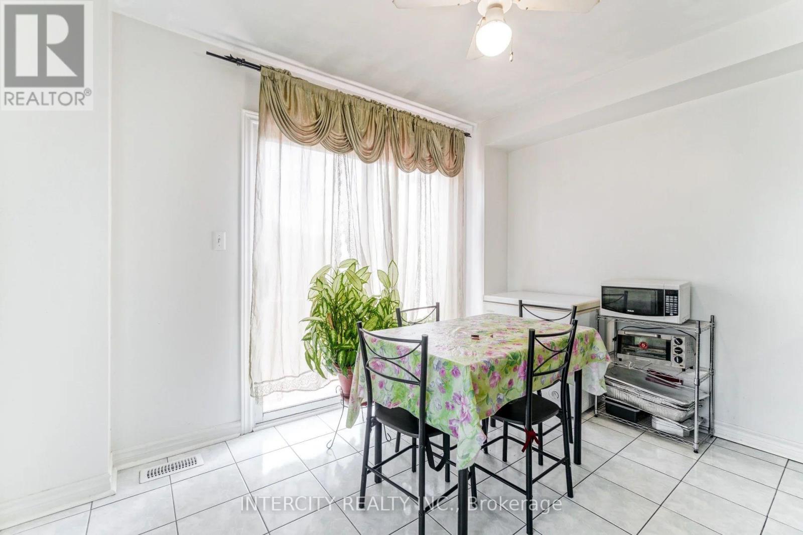 159 PRESSED BRICK DRIVE - 13