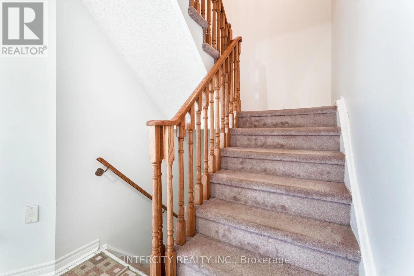 159 PRESSED BRICK DRIVE - 19