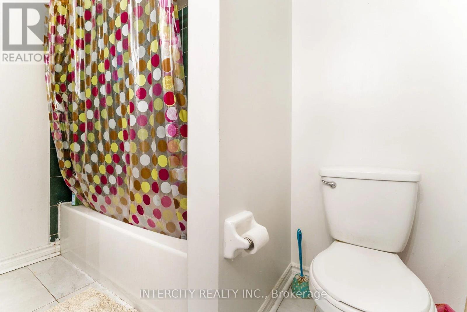 159 PRESSED BRICK DRIVE - 25