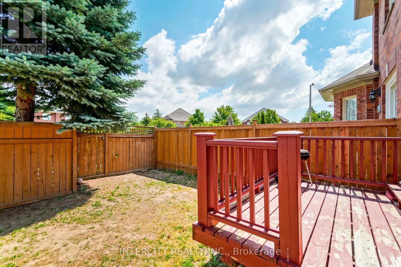 159 PRESSED BRICK DRIVE - 31