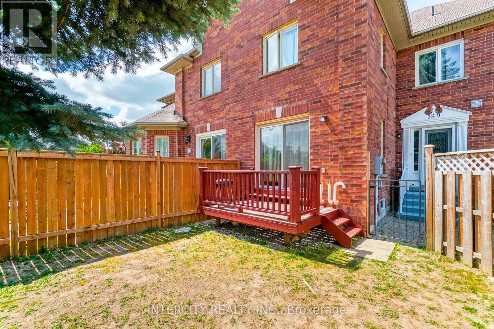159 PRESSED BRICK DRIVE - 34