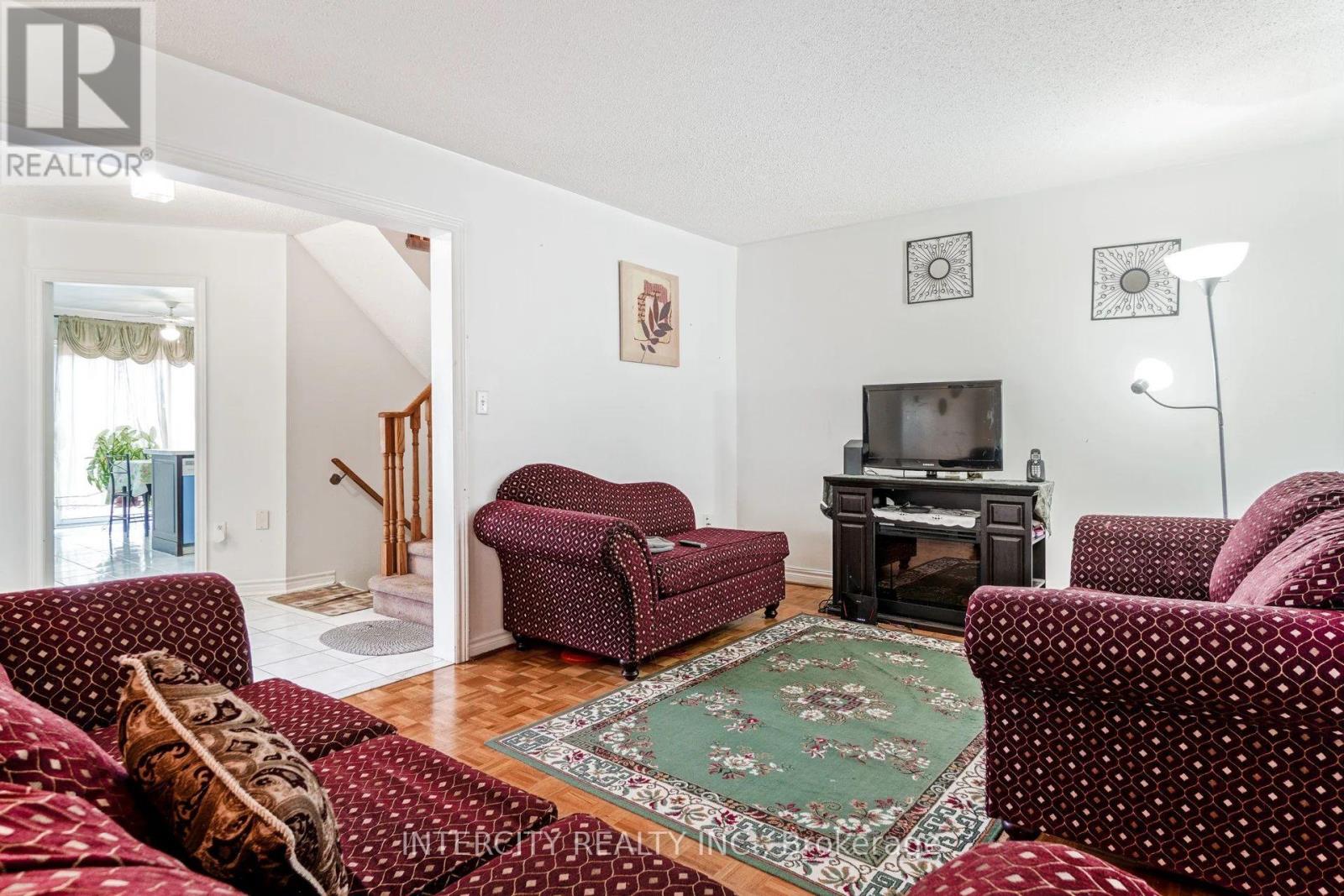 159 PRESSED BRICK DRIVE - 8