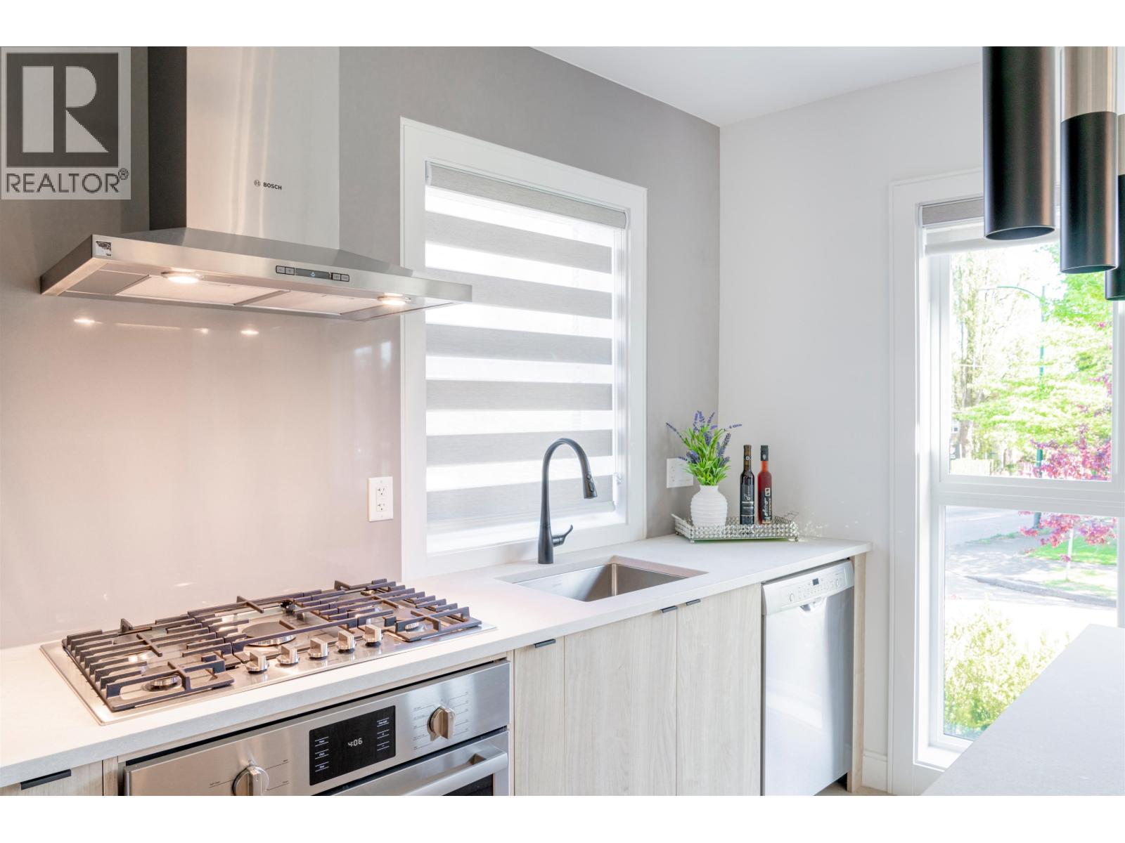 7359 OAK STREET, Vancouver