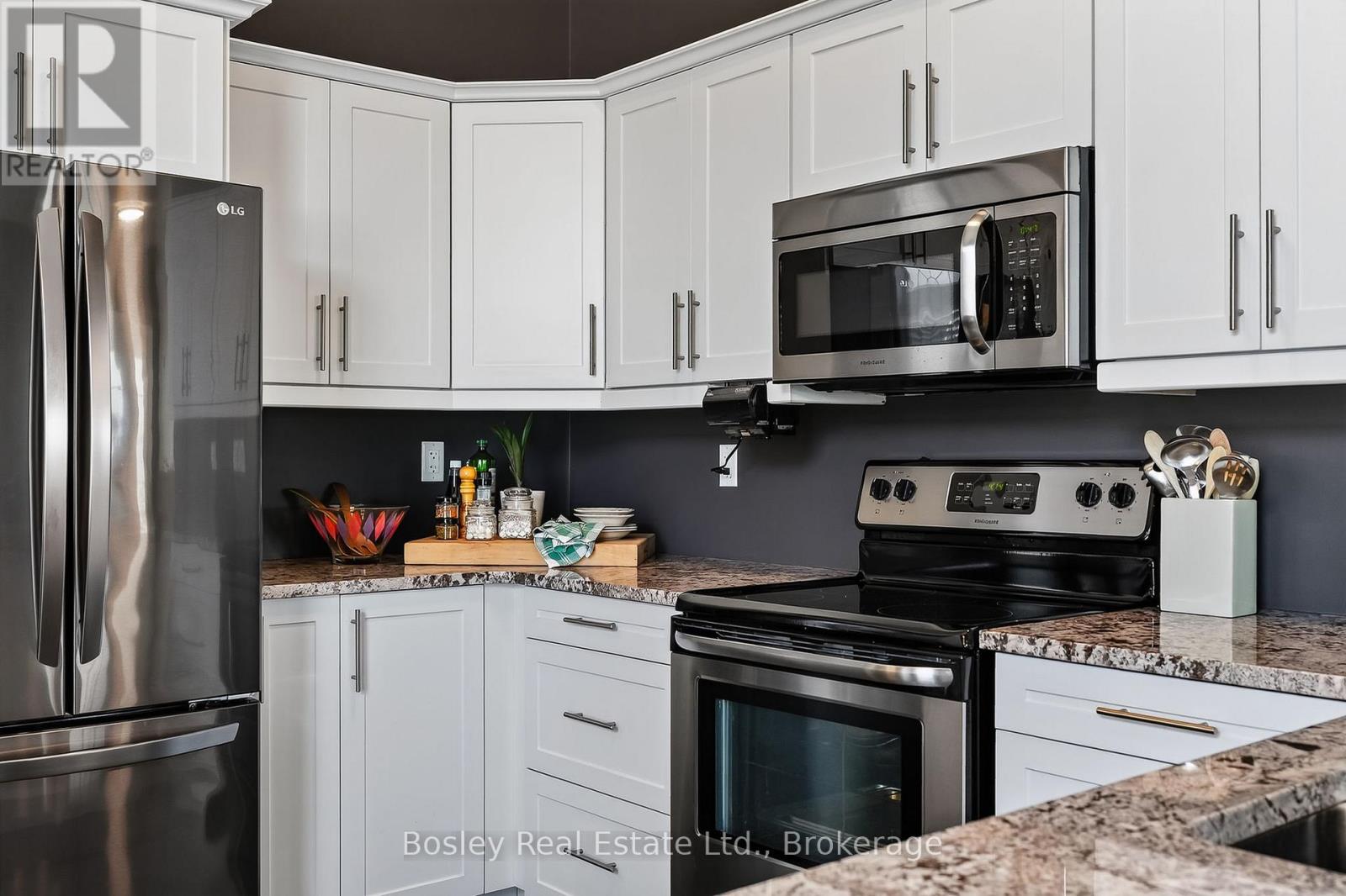 #3202 300 CROFT STREET - 12