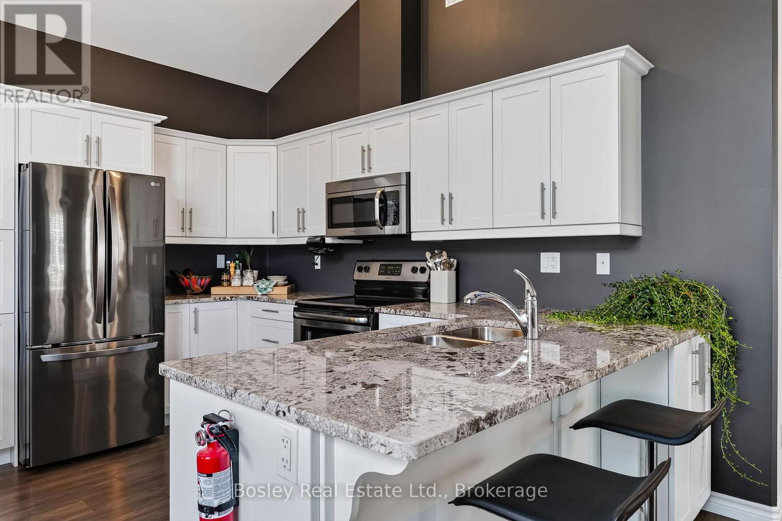 #3202 300 CROFT STREET - 13