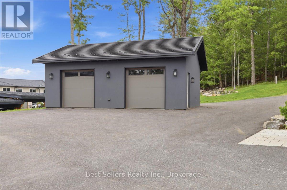 56 Florence Street West, Huntsville, ON photo 3