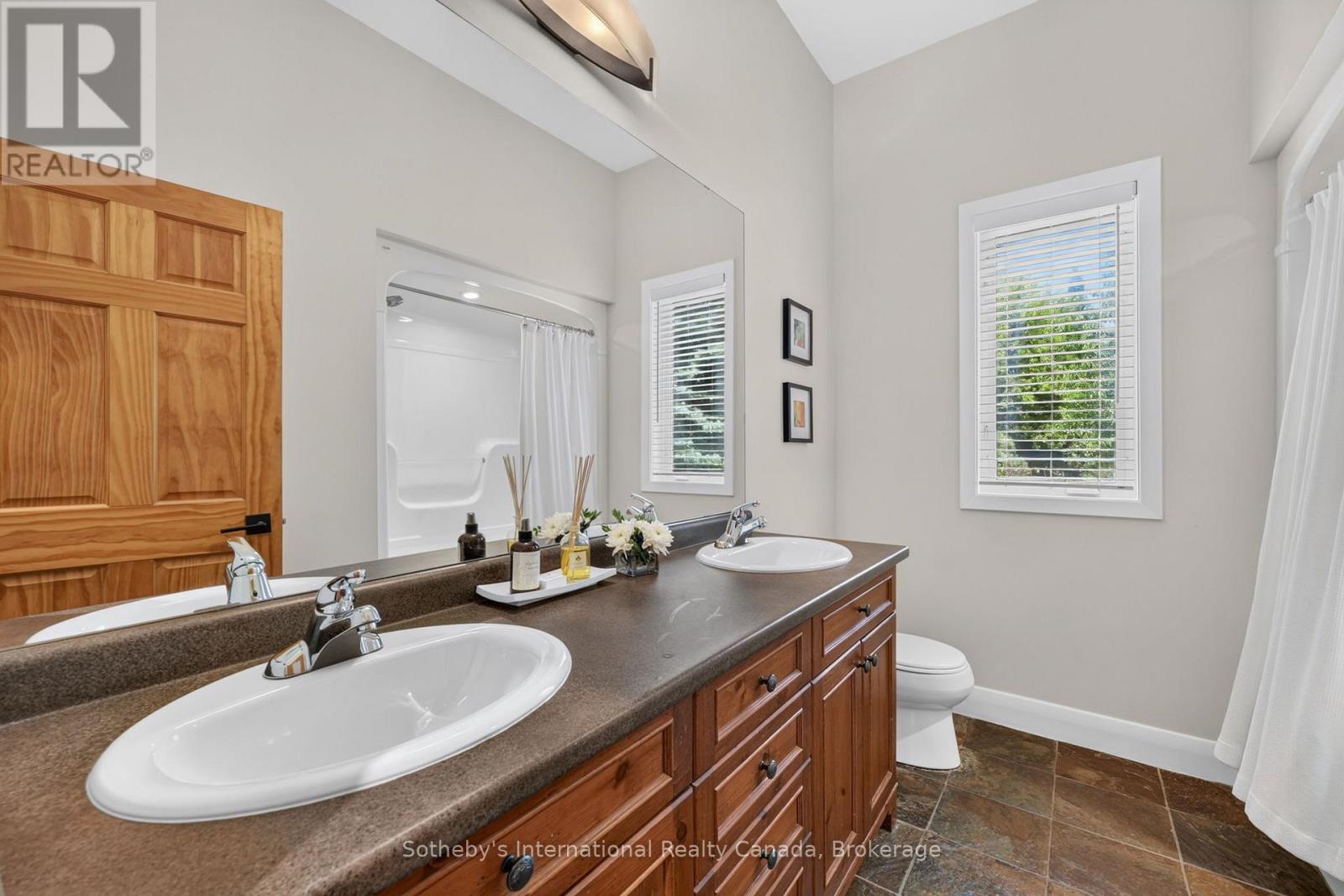 2 EVERGREEN ROAD - 33