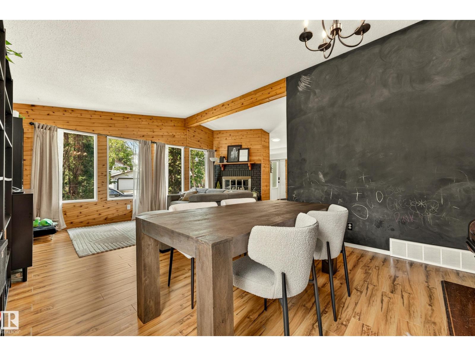 24 ADDISON CR — photo 11