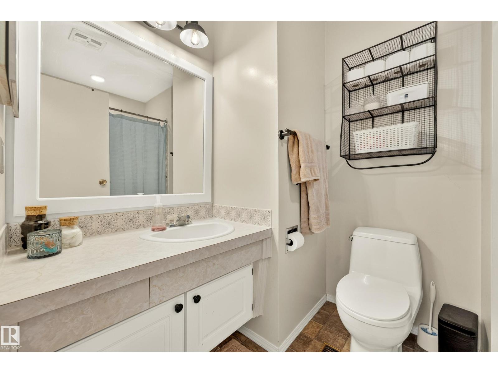 24 ADDISON CR — photo 25