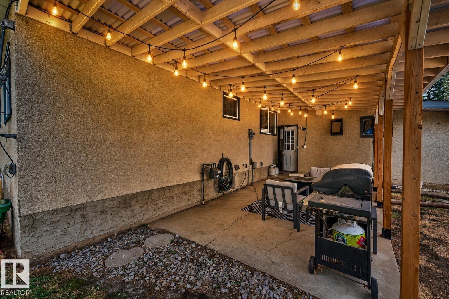 24 ADDISON CR — photo 32
