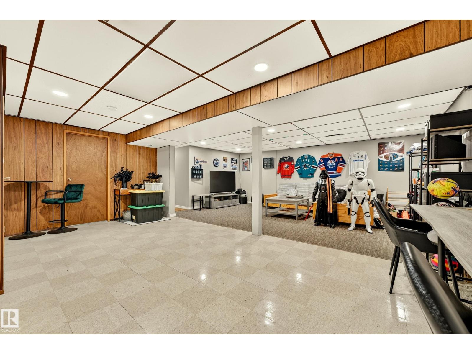 24 ADDISON CR — photo 34